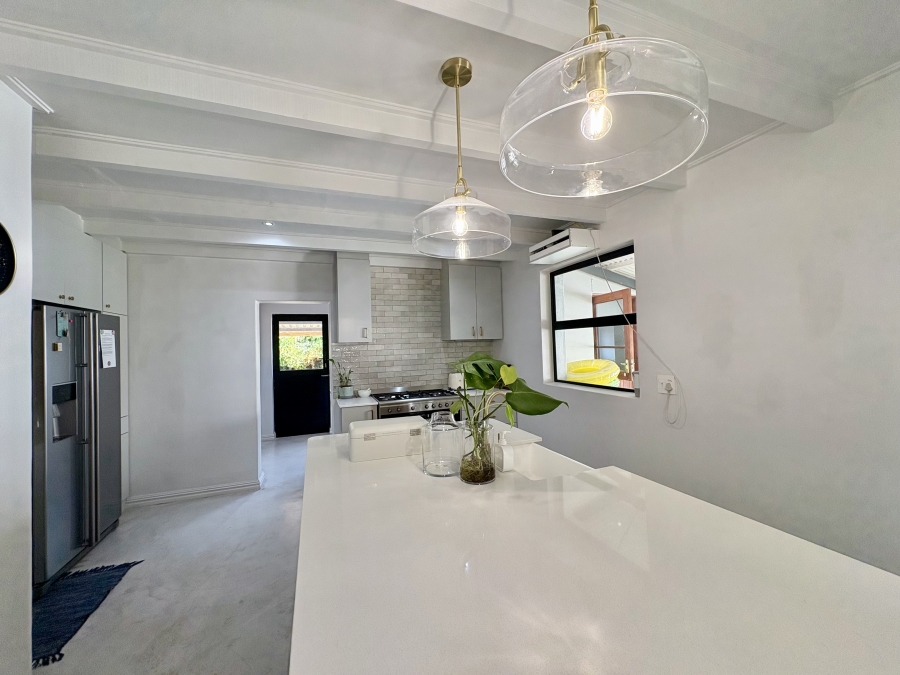 4 Bedroom Property for Sale in Hoog En Droog Western Cape